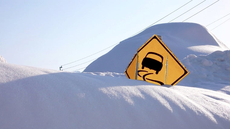 Buzlu Yollarda Kiralık Araç ile Nasıl Gidilir?