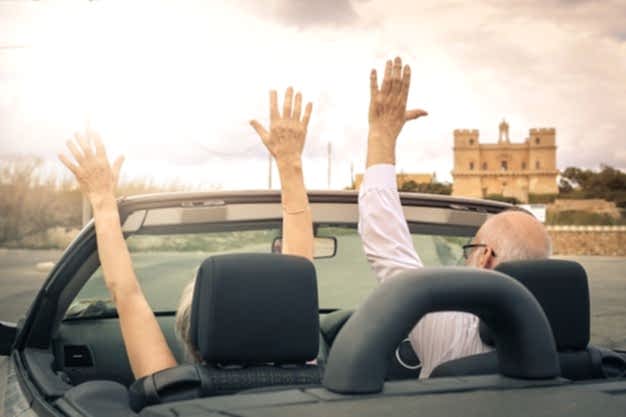 Altın Yıllarınızda Araba Sürme: Yol Güvenliği için Üst Düzey Kaynaklar