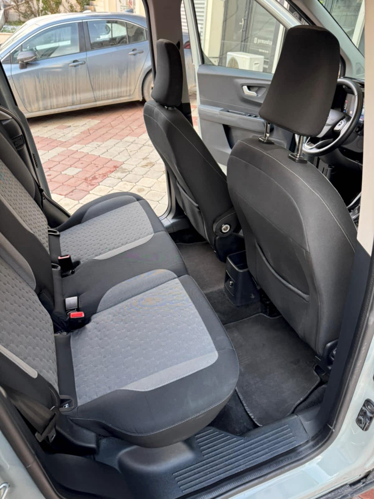 FORD  COURİER BENZİNLİ OTOMATİK - ANKARA ARAÇ KİRALAMA