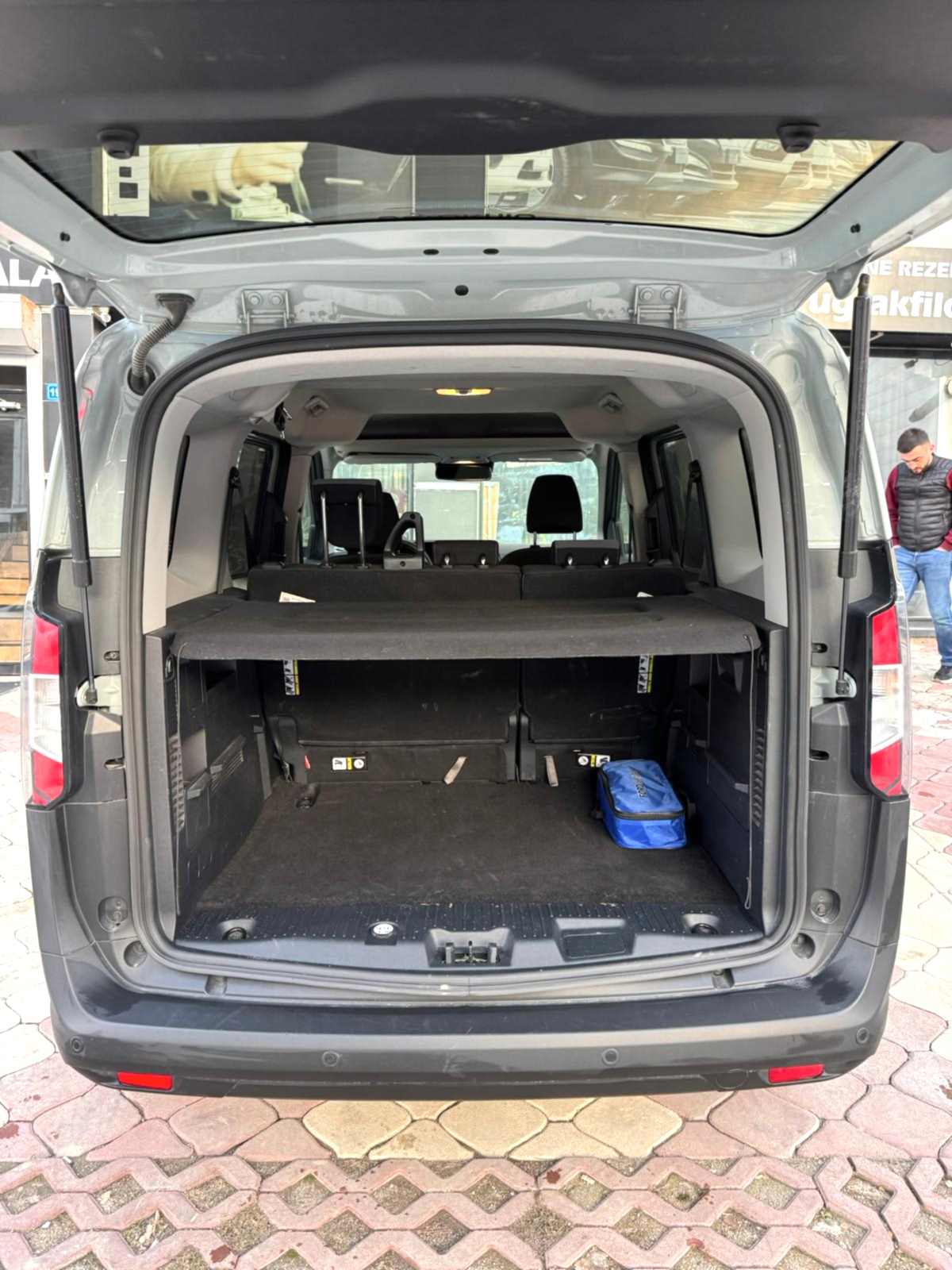 FORD  COURİER BENZİNLİ OTOMATİK - ANKARA ARAÇ KİRALAMA