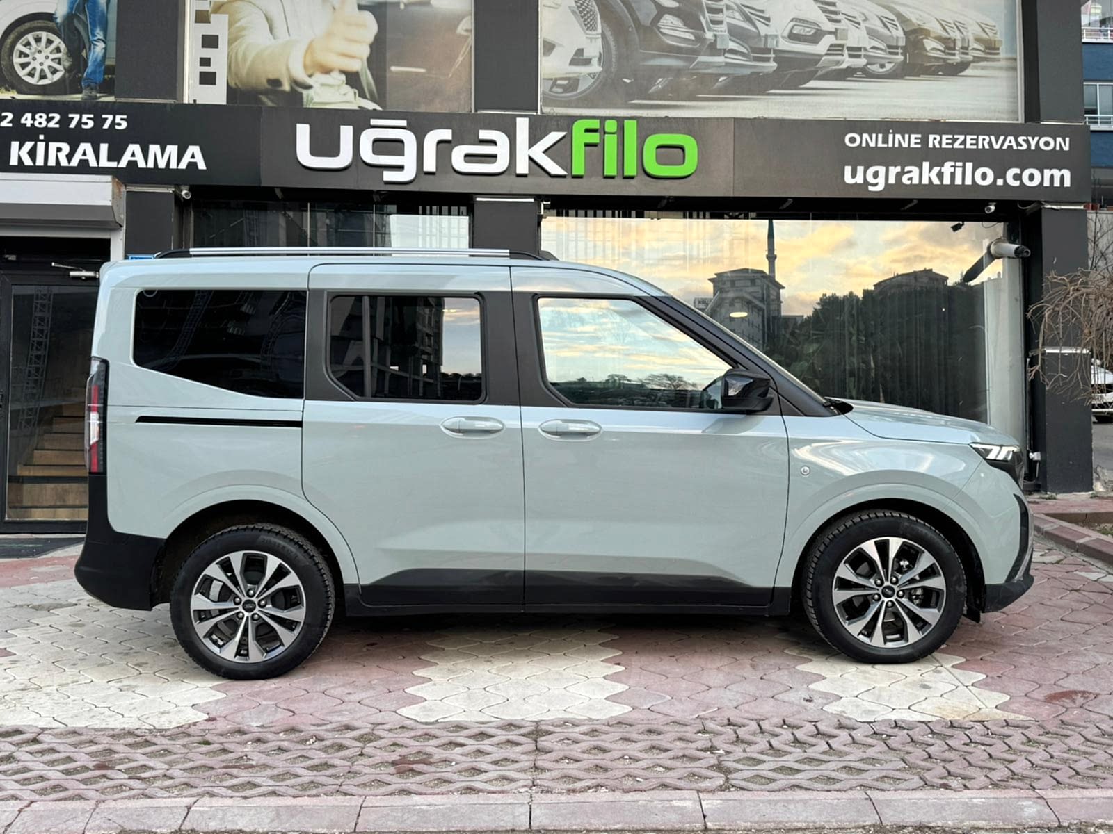 FORD  COURİER BENZİNLİ OTOMATİK - ANKARA ARAÇ KİRALAMA