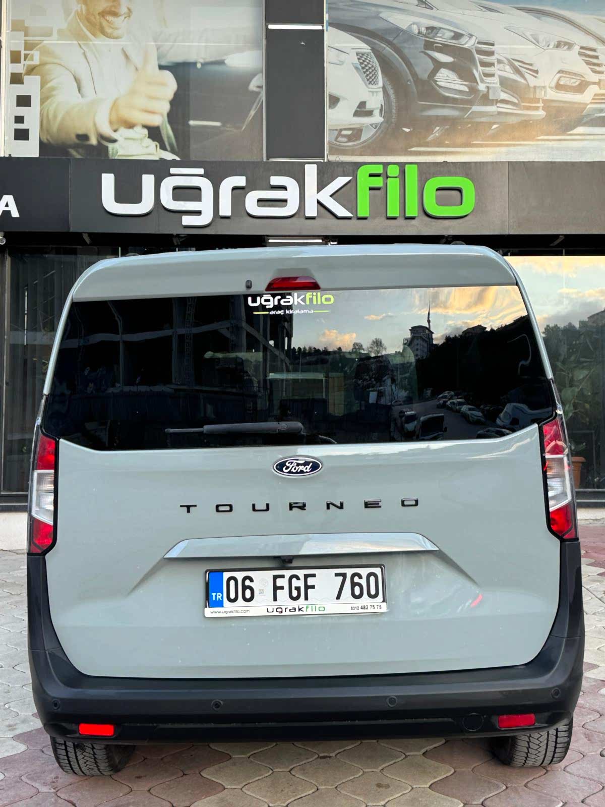 FORD  COURİER BENZİNLİ OTOMATİK - ANKARA ARAÇ KİRALAMA