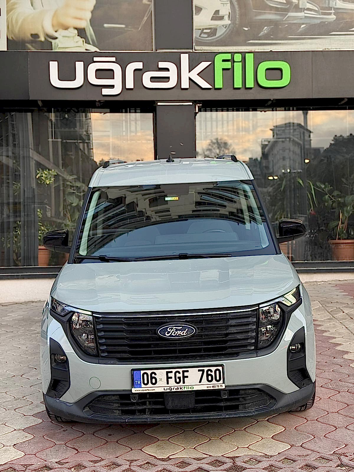 FORD  COURİER BENZİNLİ OTOMATİK - ANKARA ARAÇ KİRALAMA